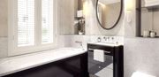 St James, Hurlingham Gate, En-suite, Bathroom, Monochrome Interior