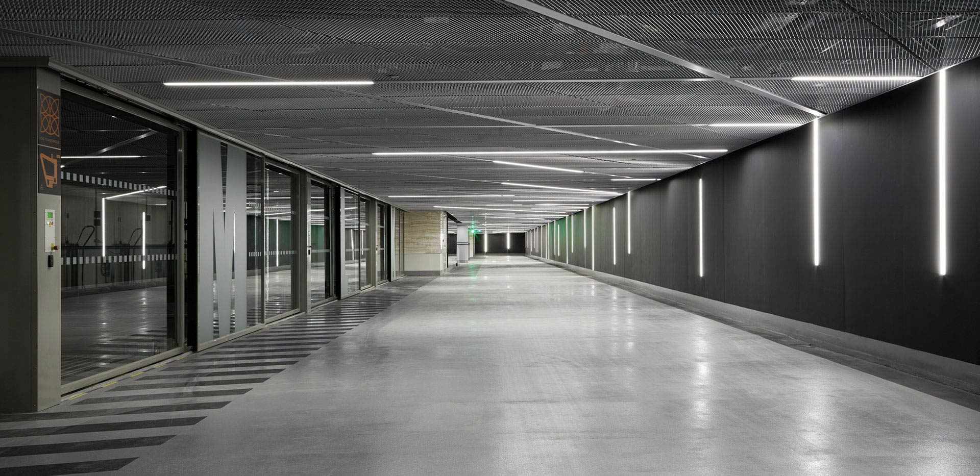 Berkeley, One Tower Bridge, Car Park