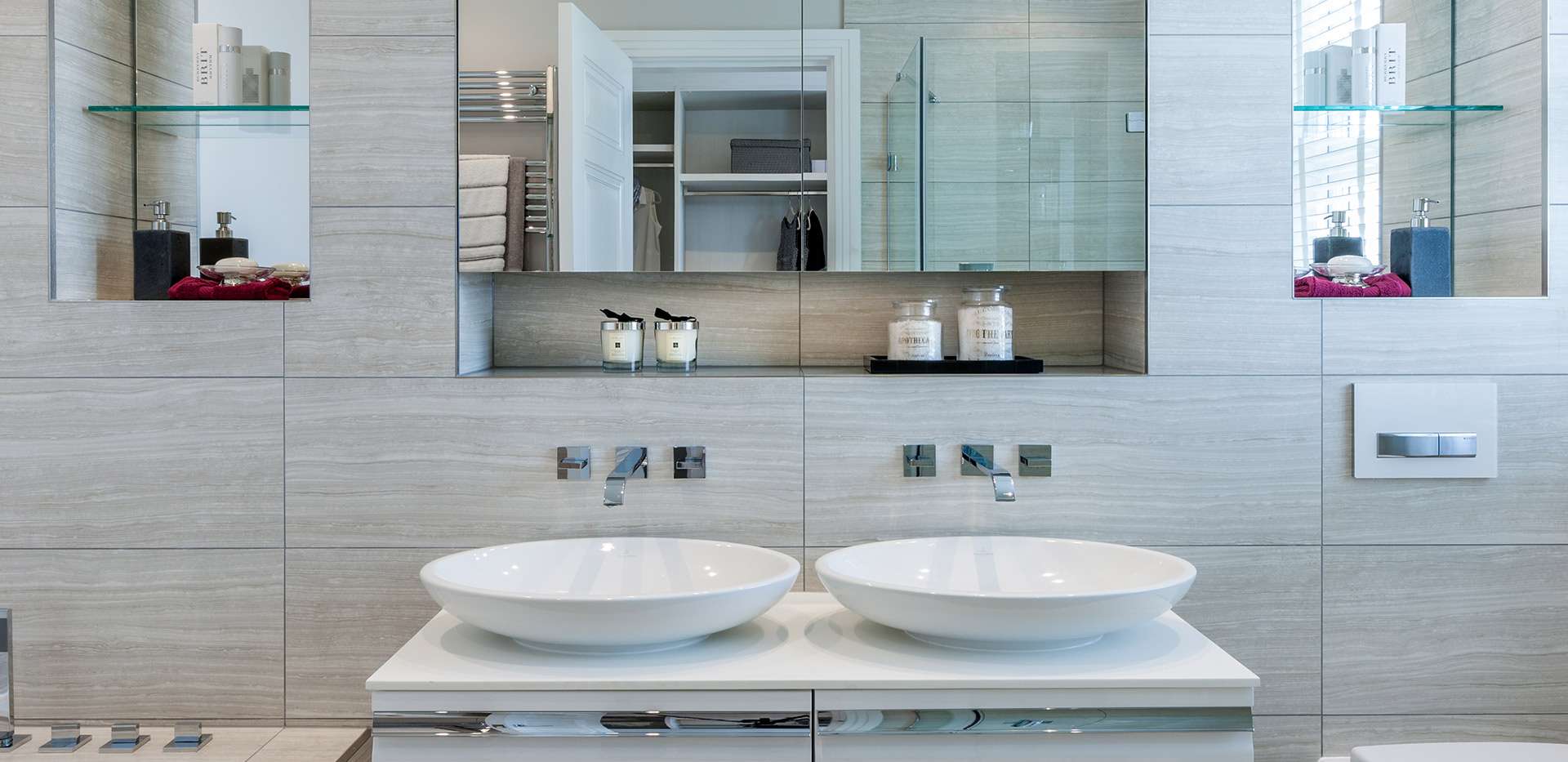 Berkeley, Fiennes Park, Bathroom, Mirror, Showhome