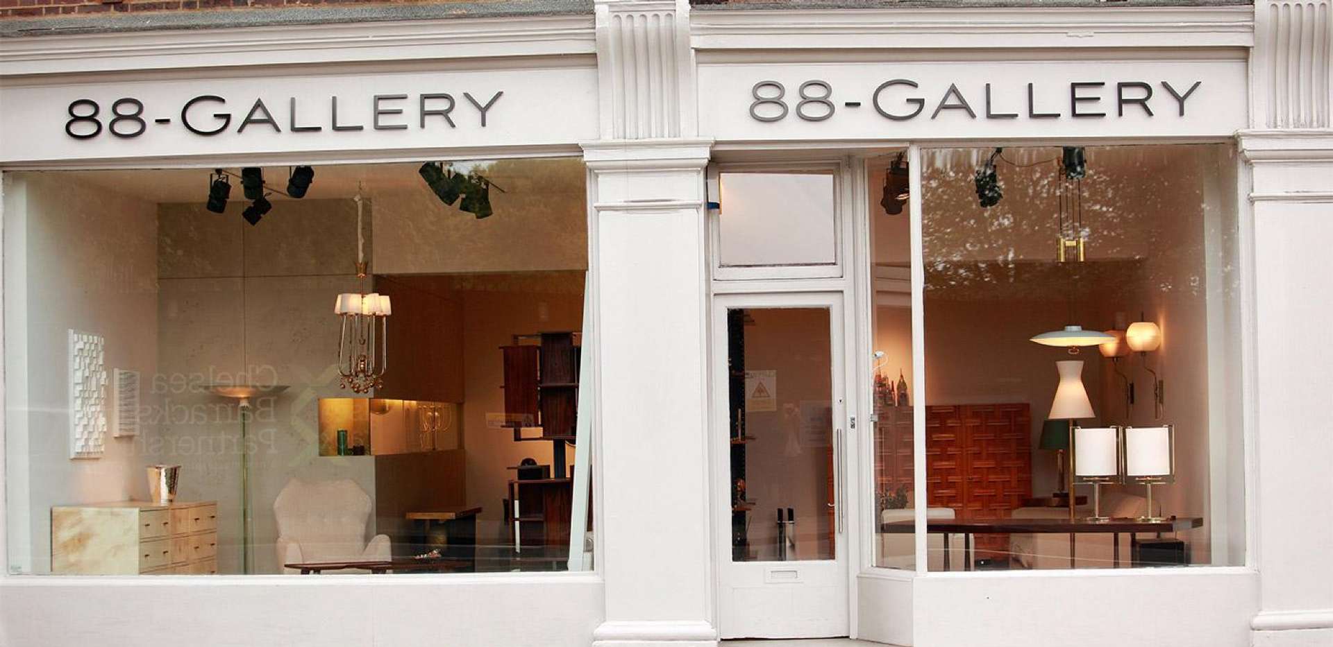 Berkeley, Ebury Square, 88 Gallery, Local Area