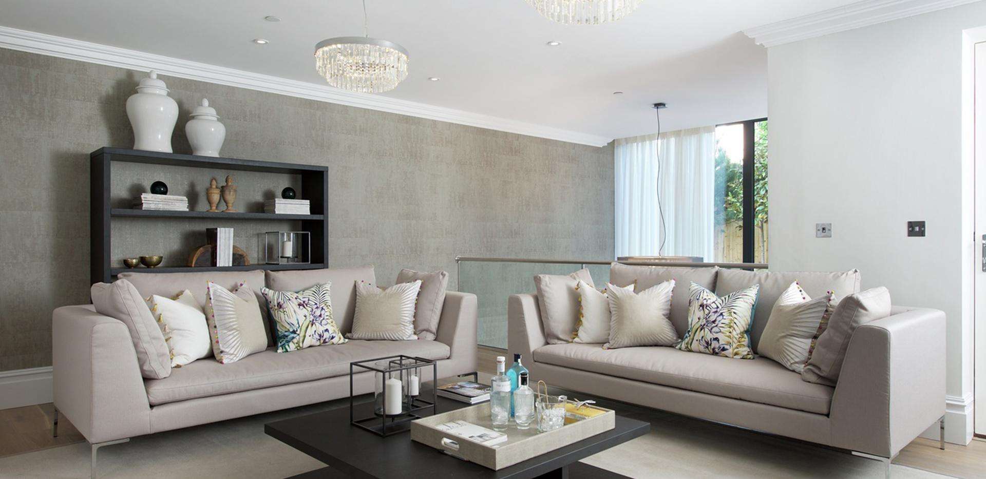 Berkeley, Marryat Place, Living