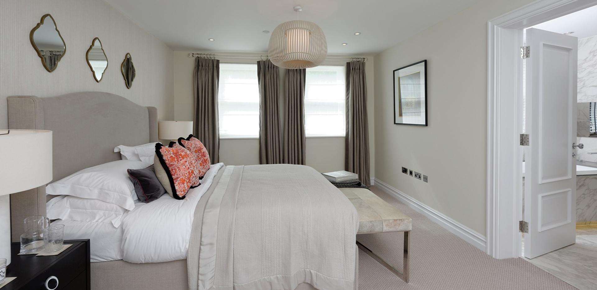 Berkeley, Marryat Place, Bedroom