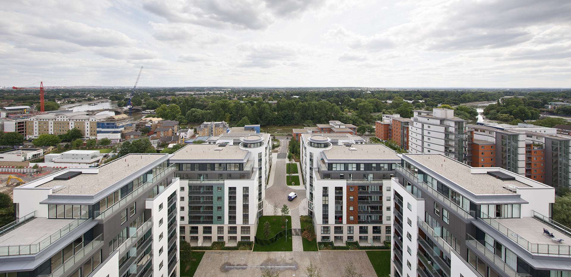 St James, Kew Bridge West, Exterior View1