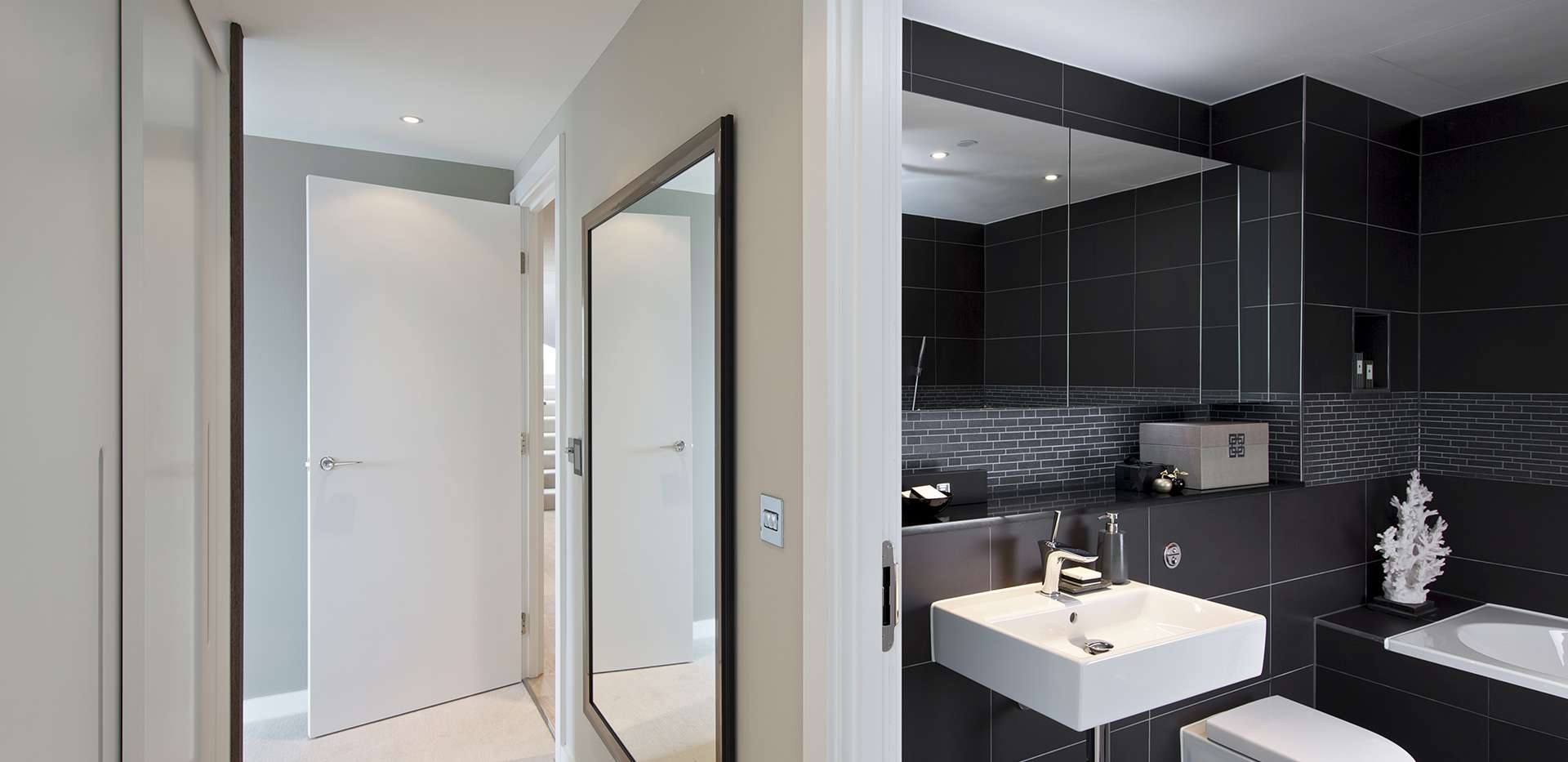 St James, Kew Bridge West, Penthouse, Bathroom, Interior