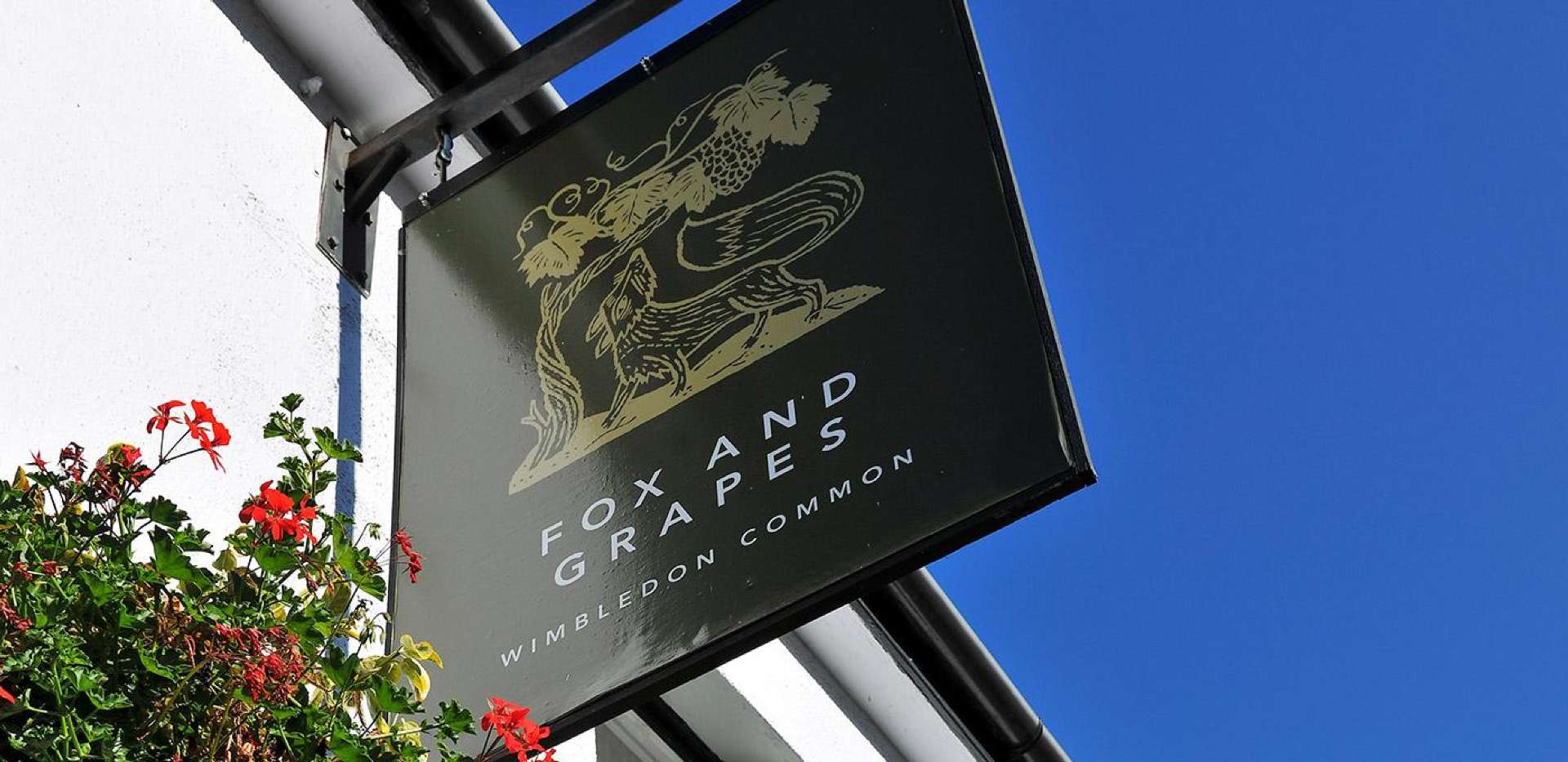 Berkeley, Holmhurst Mews, Fox and Grapes, Local Area