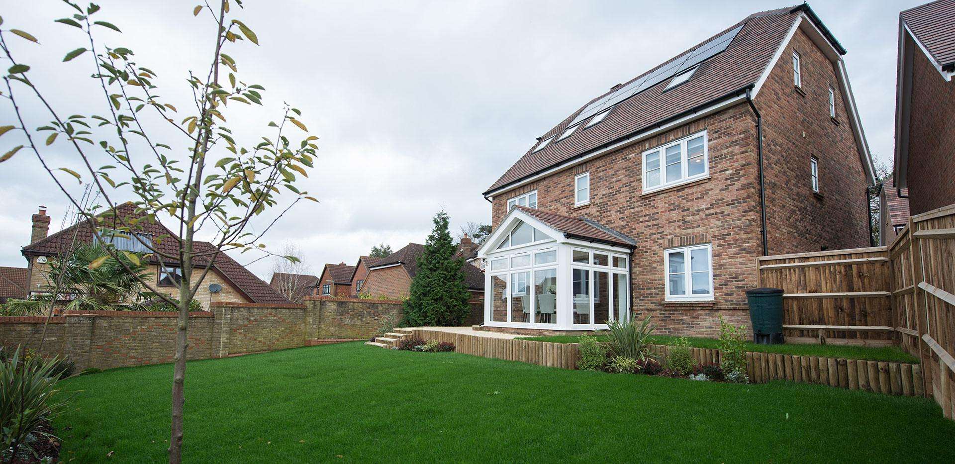 Berkeley, Oakgrove, Exterior