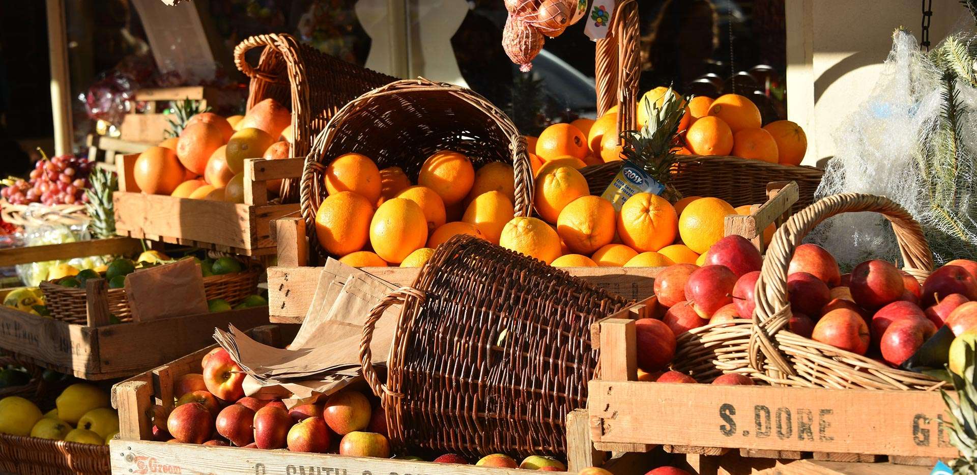 St James, Hurlingham Walk, Fruits, Local, View