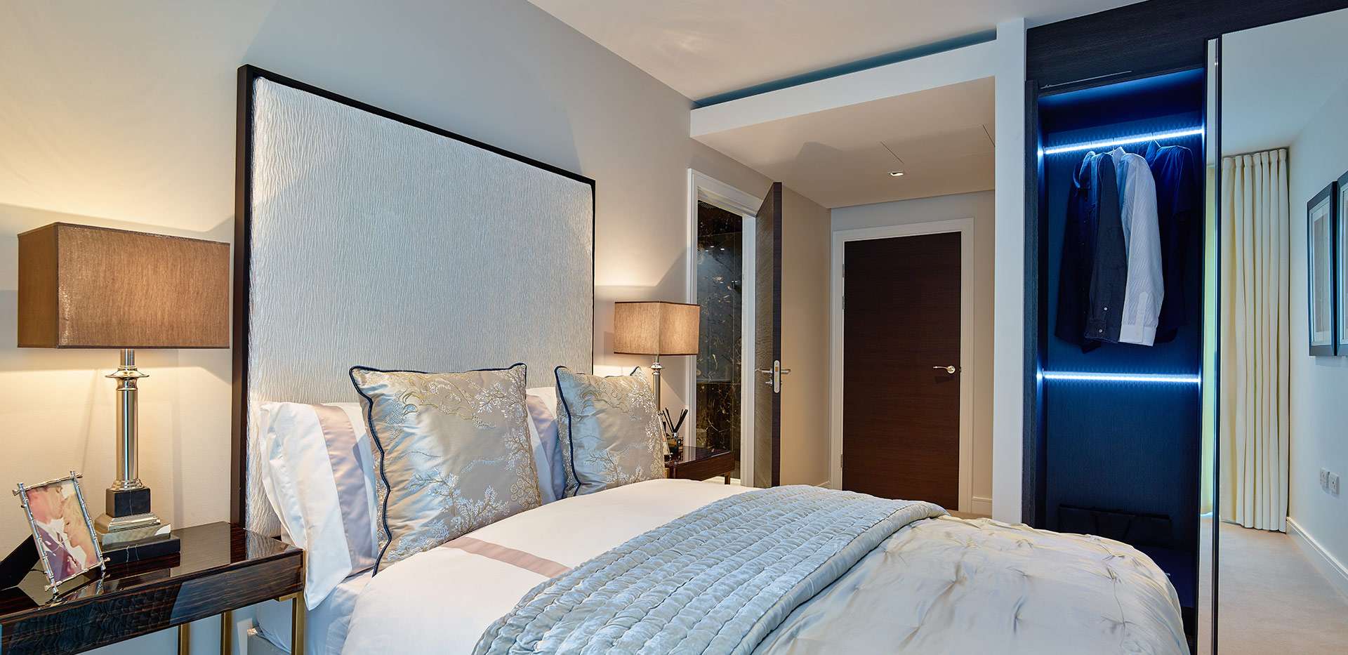 St George, Kew Bridge, Apartment, Bedroom View03