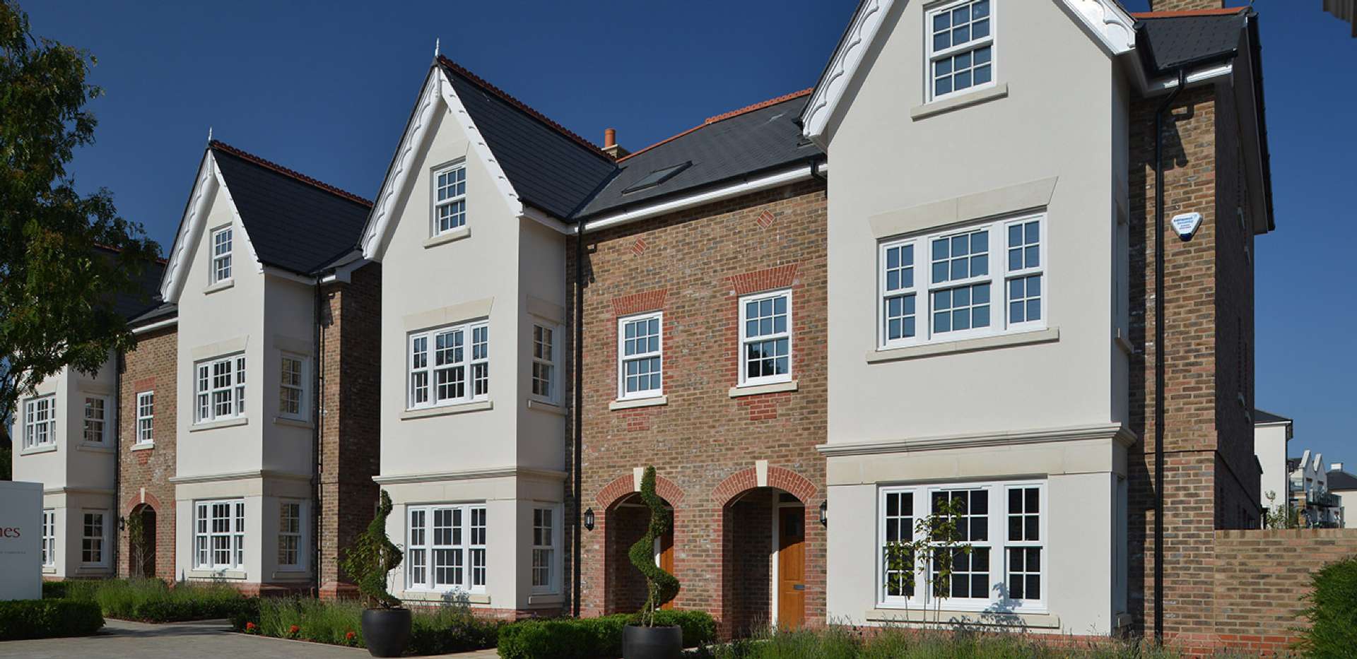 St James, Queen Mary's Place, Houses, Exterior