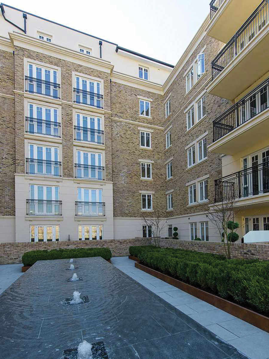 St James, Hurlingham Walk, Water Fountain, Exterior