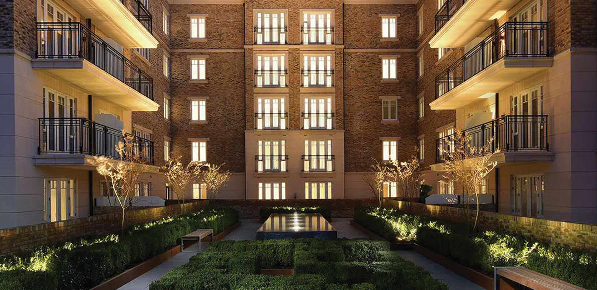 St James, Hurlingham Walk, Courtyard, Dusk, Exterior