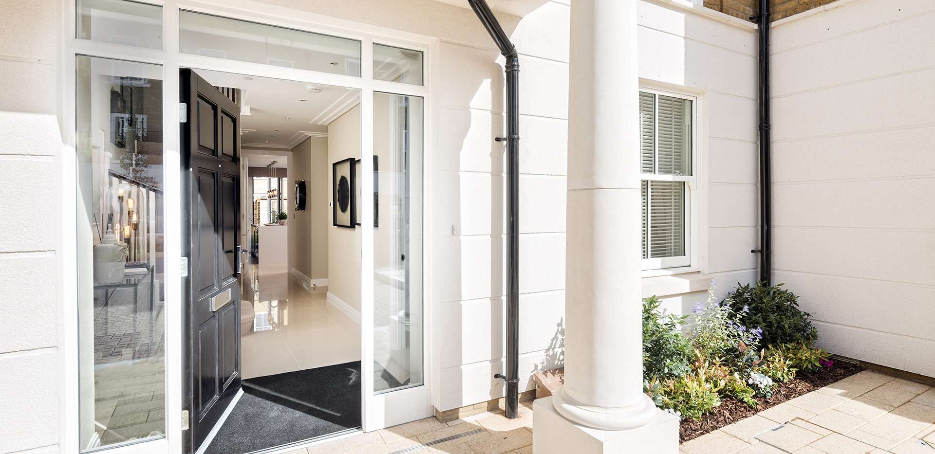 St James, Brewery Gate, Entrance, Exterior