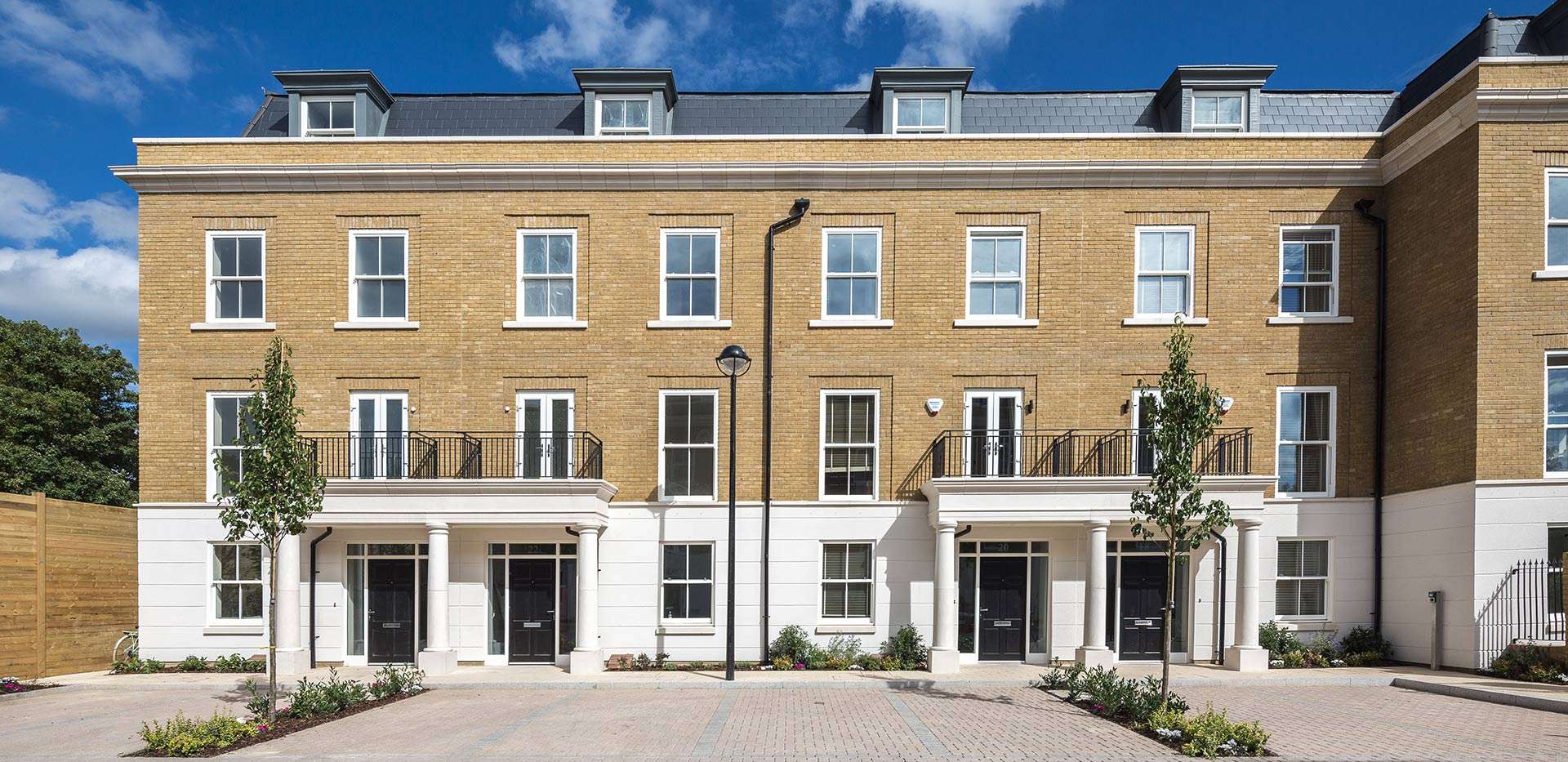 St James, Brewery Gate, Front View, Exterior