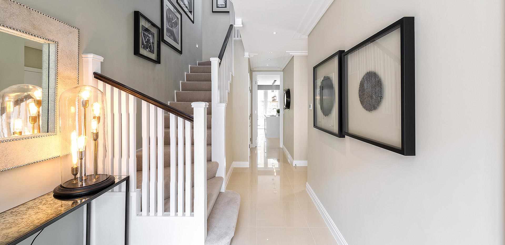St James, Brewery Gate, Hall, Interior