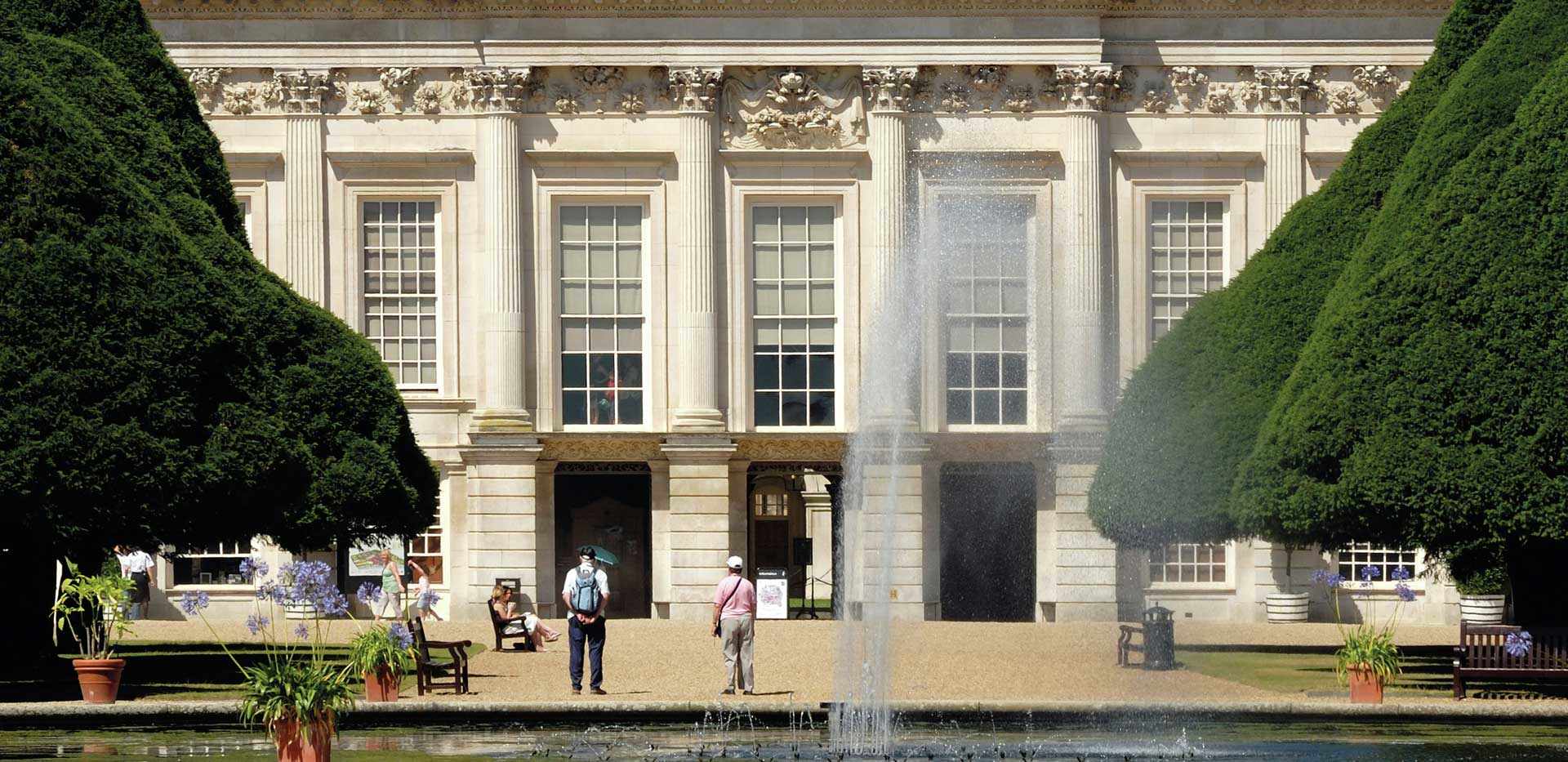 Berkeley, Richmond Chase, Local Area, Hampton Court