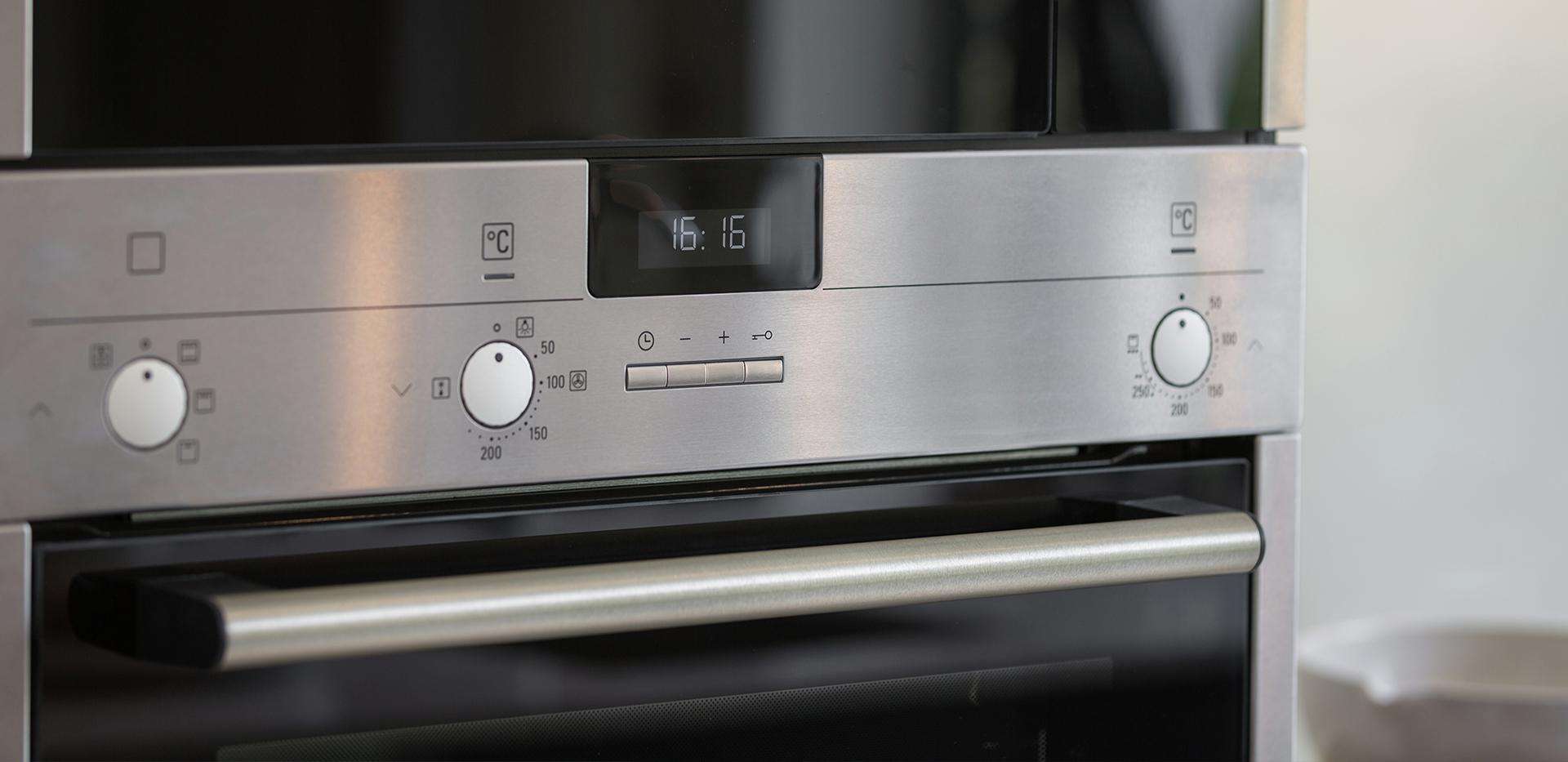 St James, Brewery Gate, Interior