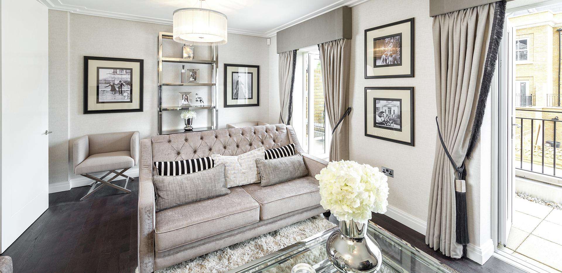 St James, Brewery Gate, Interior