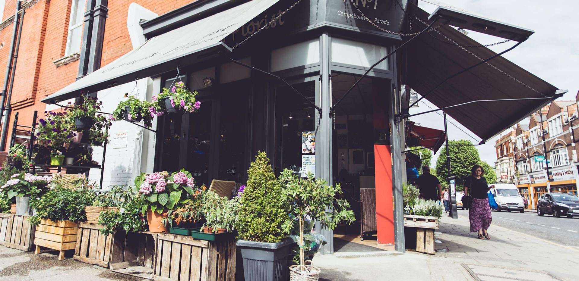 St James, Smithfield Square, Local Area