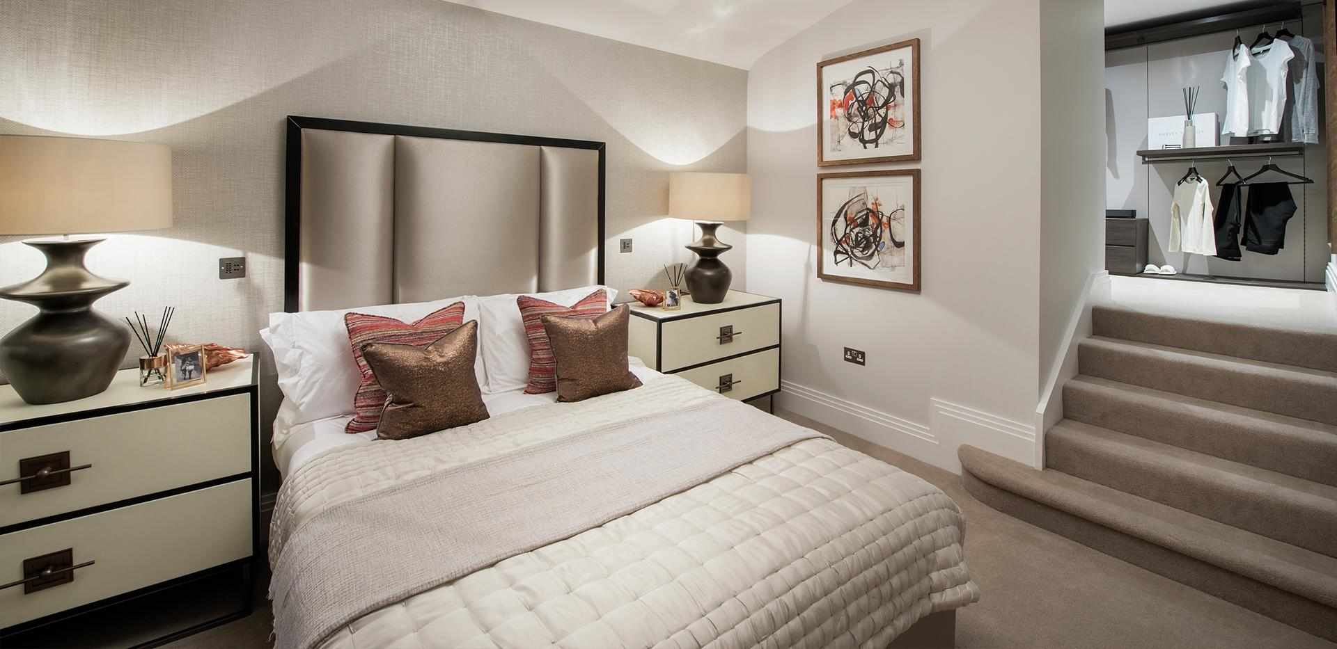 Berkeley, St Joseph's Gate, The Chapel, Interior, Bedroom 3