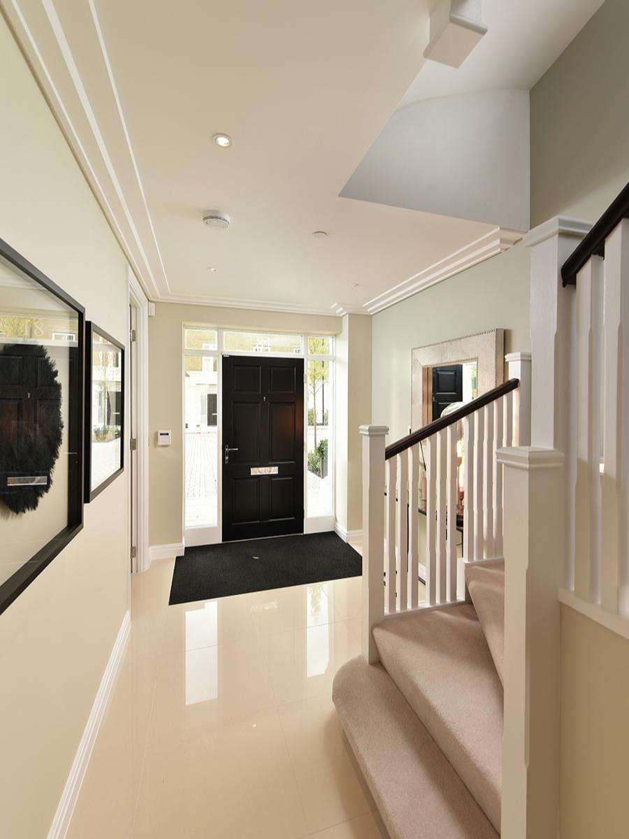 St James, Brewery Gate, Interior, New