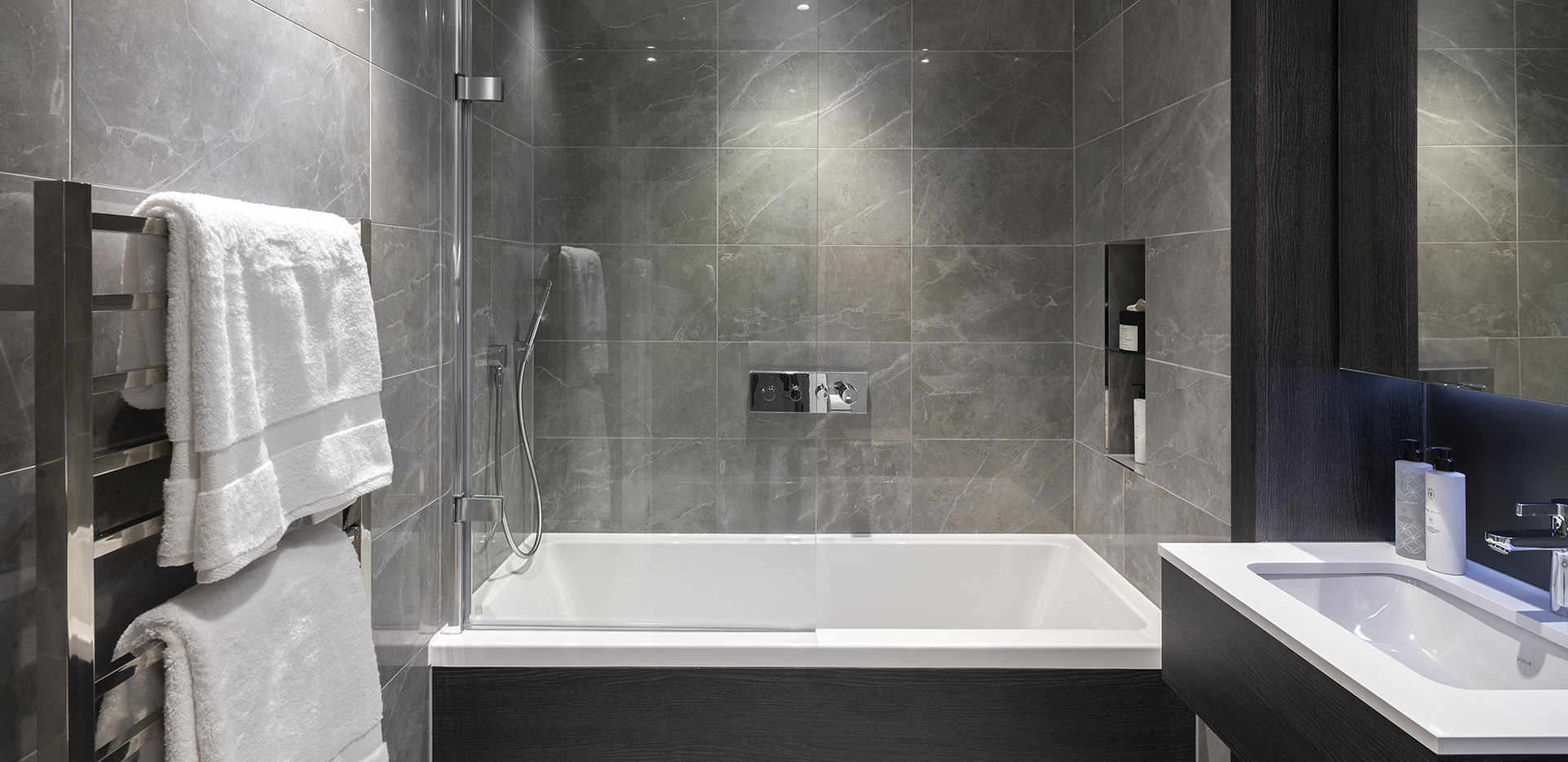 St James, Heritage Walk, Interior 27