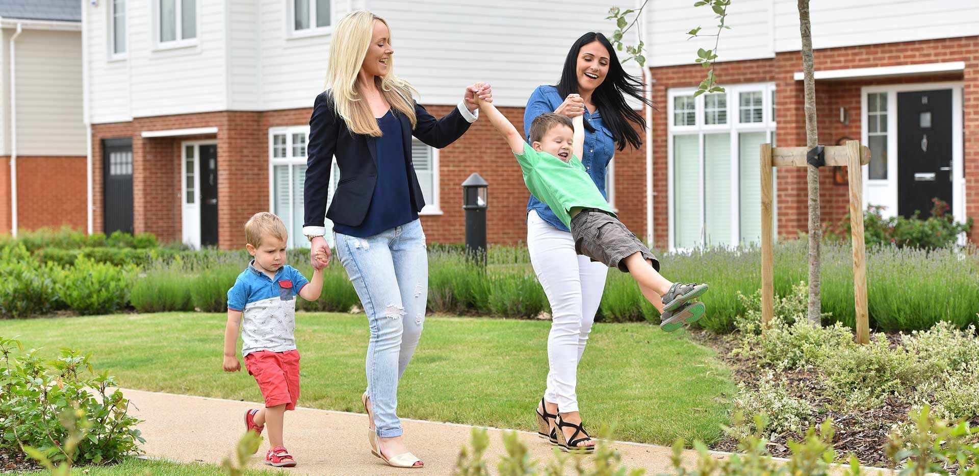 Berkeley, Holborough Lakes, Lifestyle