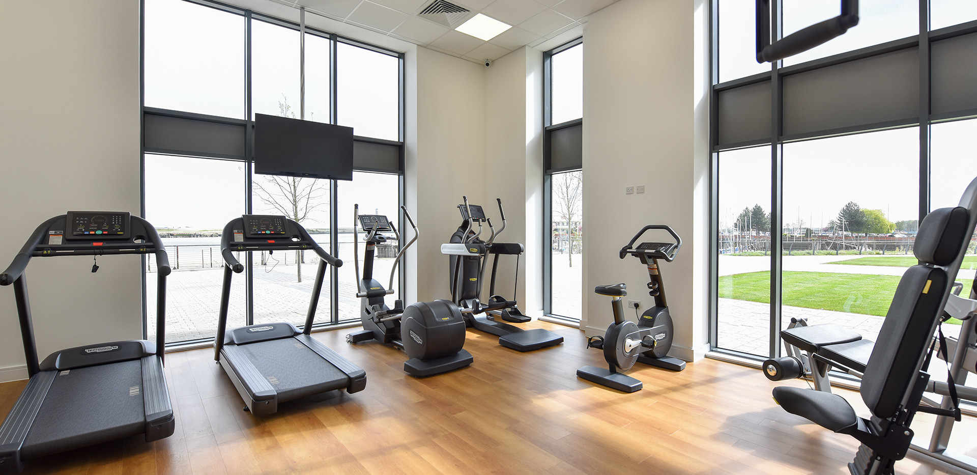 Berkeley, Victory Pier, Gymnasium