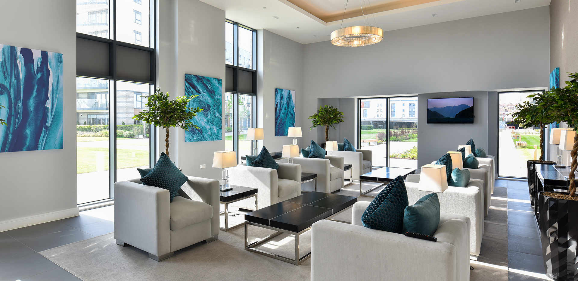 Berkeley, Victory Pier, Lounge