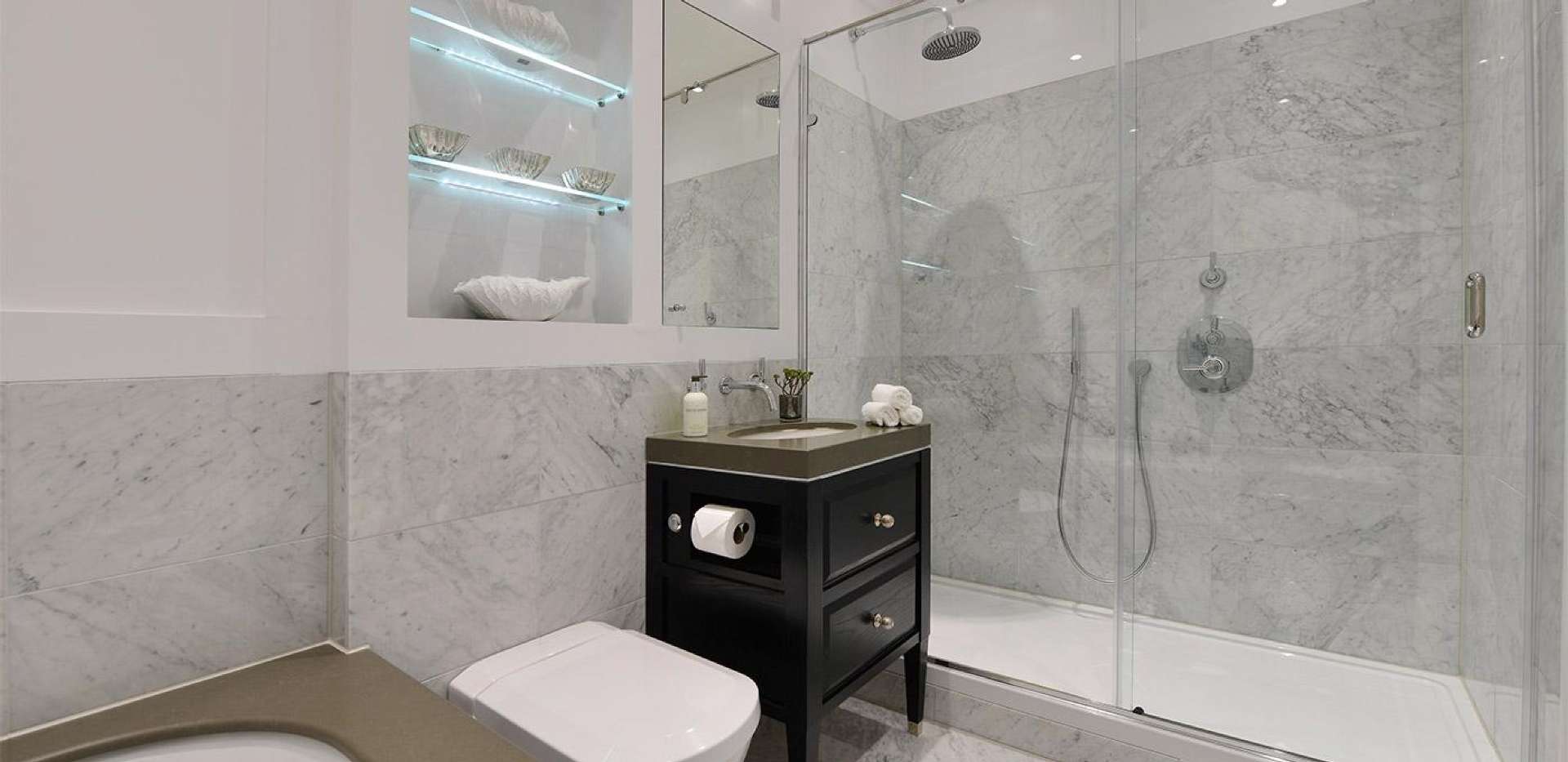 St James, Roehampton House, Bathroom, Interior