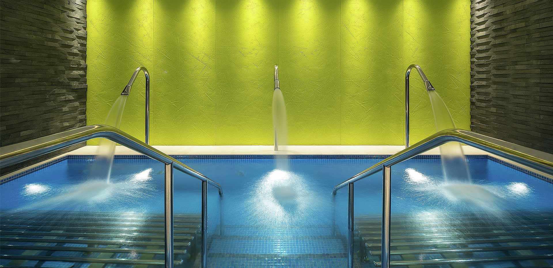 St Edward, 190 Strand, Facilities, Swimming Pool