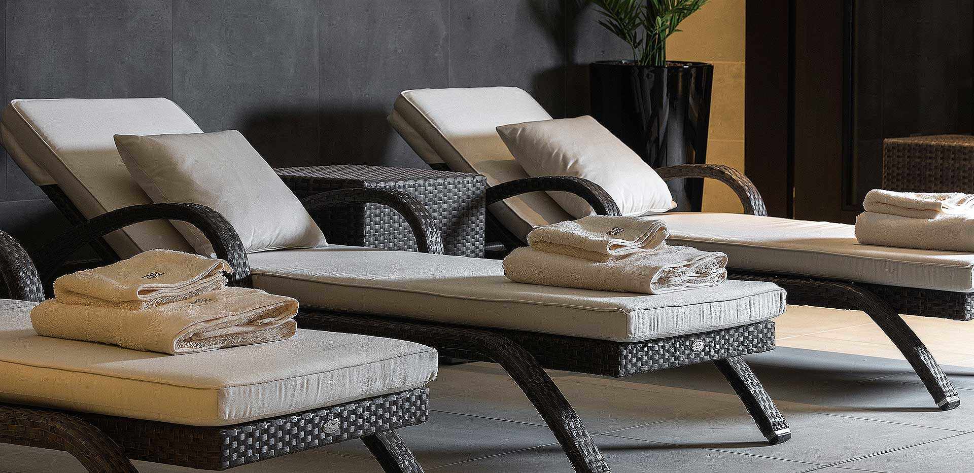 St Edward, 190 Strand, Facilities, Pool-Side