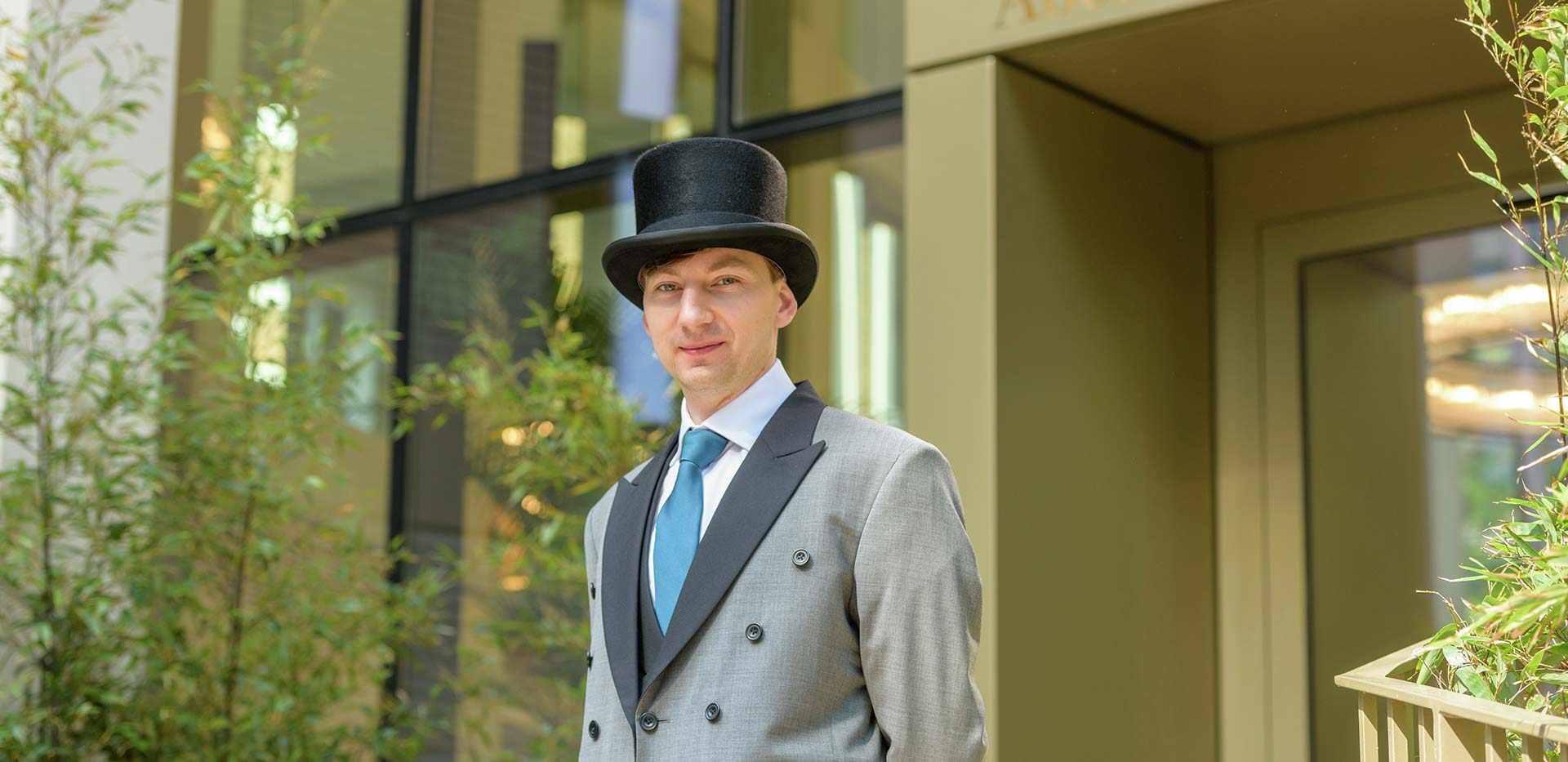 Berkeley, Abell and Cleland, Exterior, Welcome