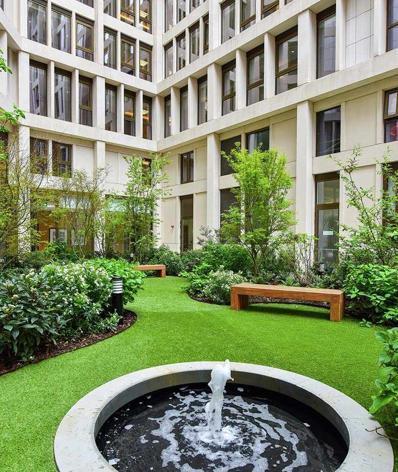 Berkeley, Abell and Cleland, Facilities, Garden Fountain