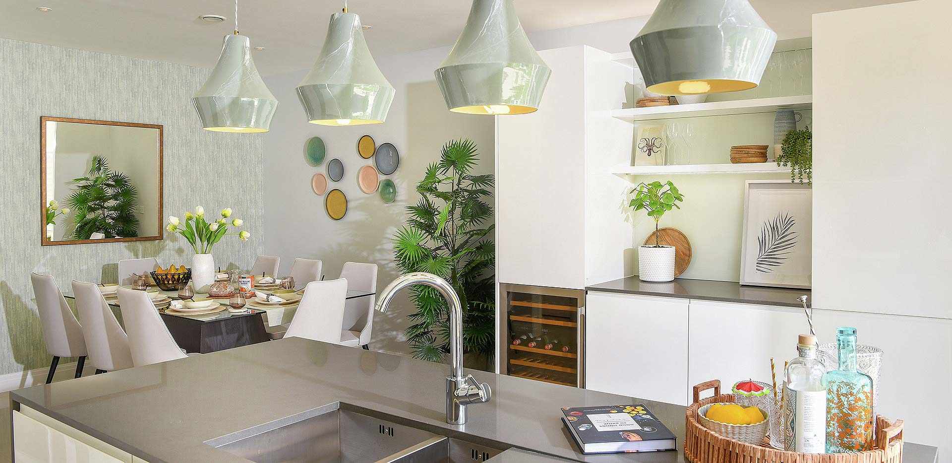 St James, Brewery Gate, Interior, 03