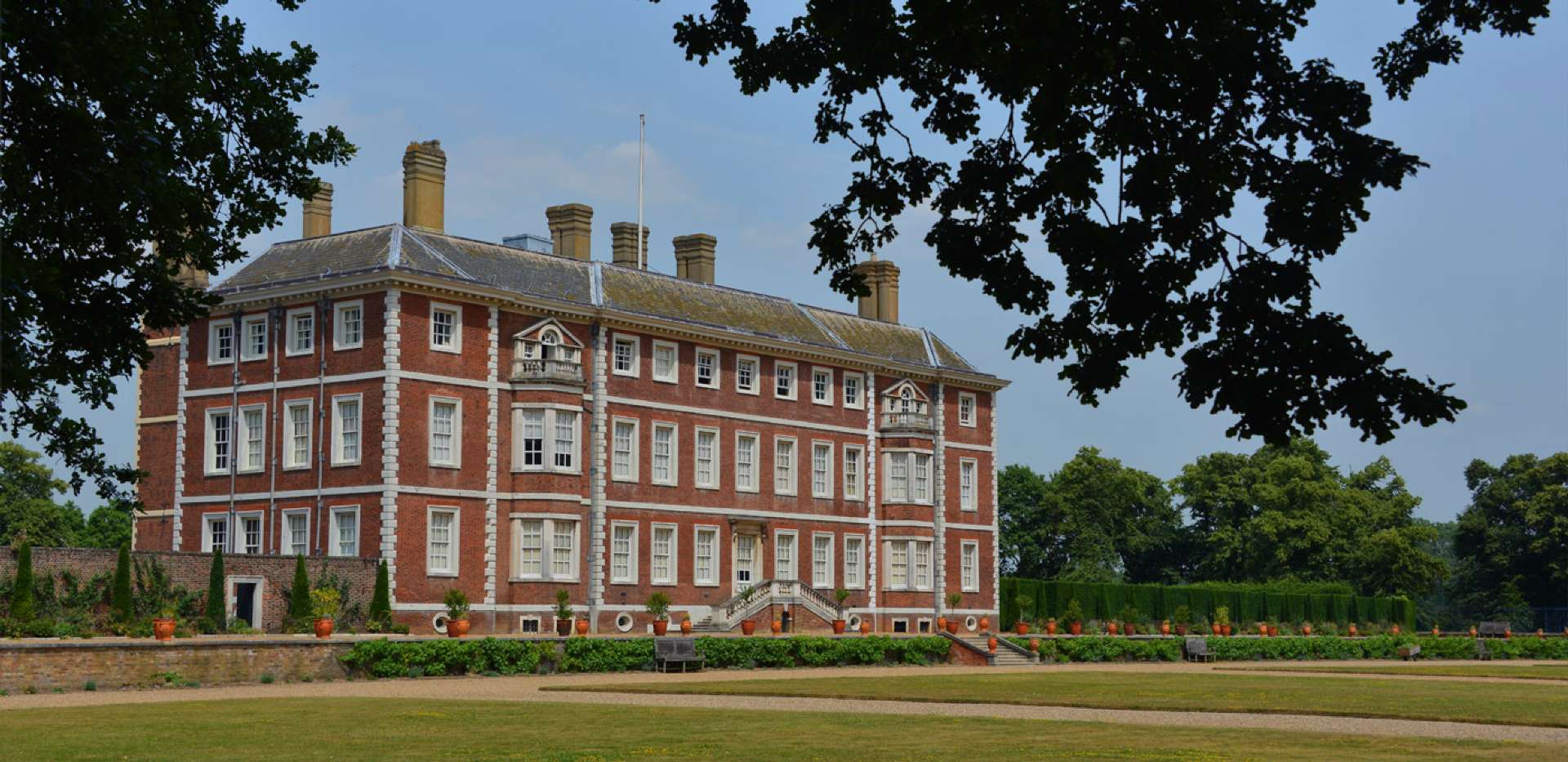 St James, Brewery Wharf, Ham House, Gardens, Local Area