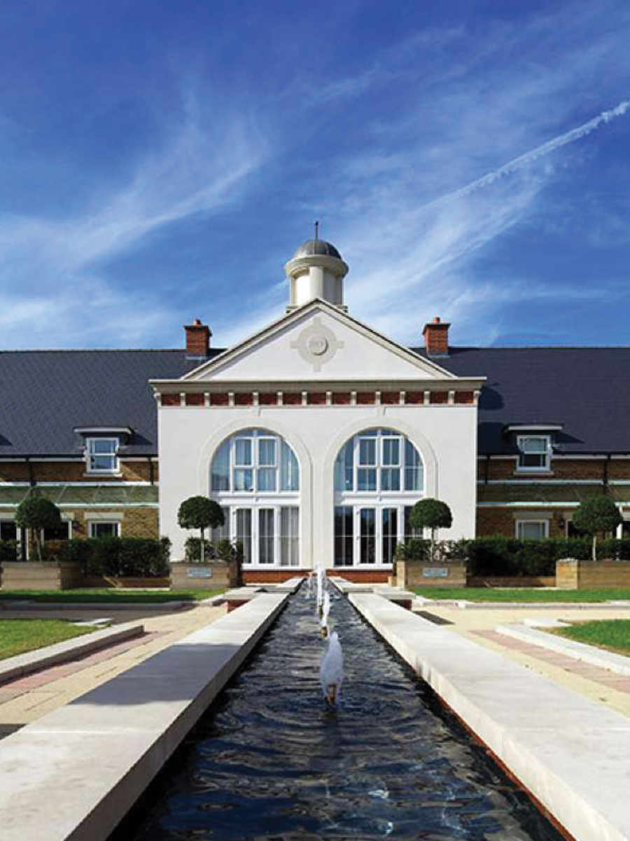 St James, Queen Mary's Place, Blenheim Gardens, Local Area