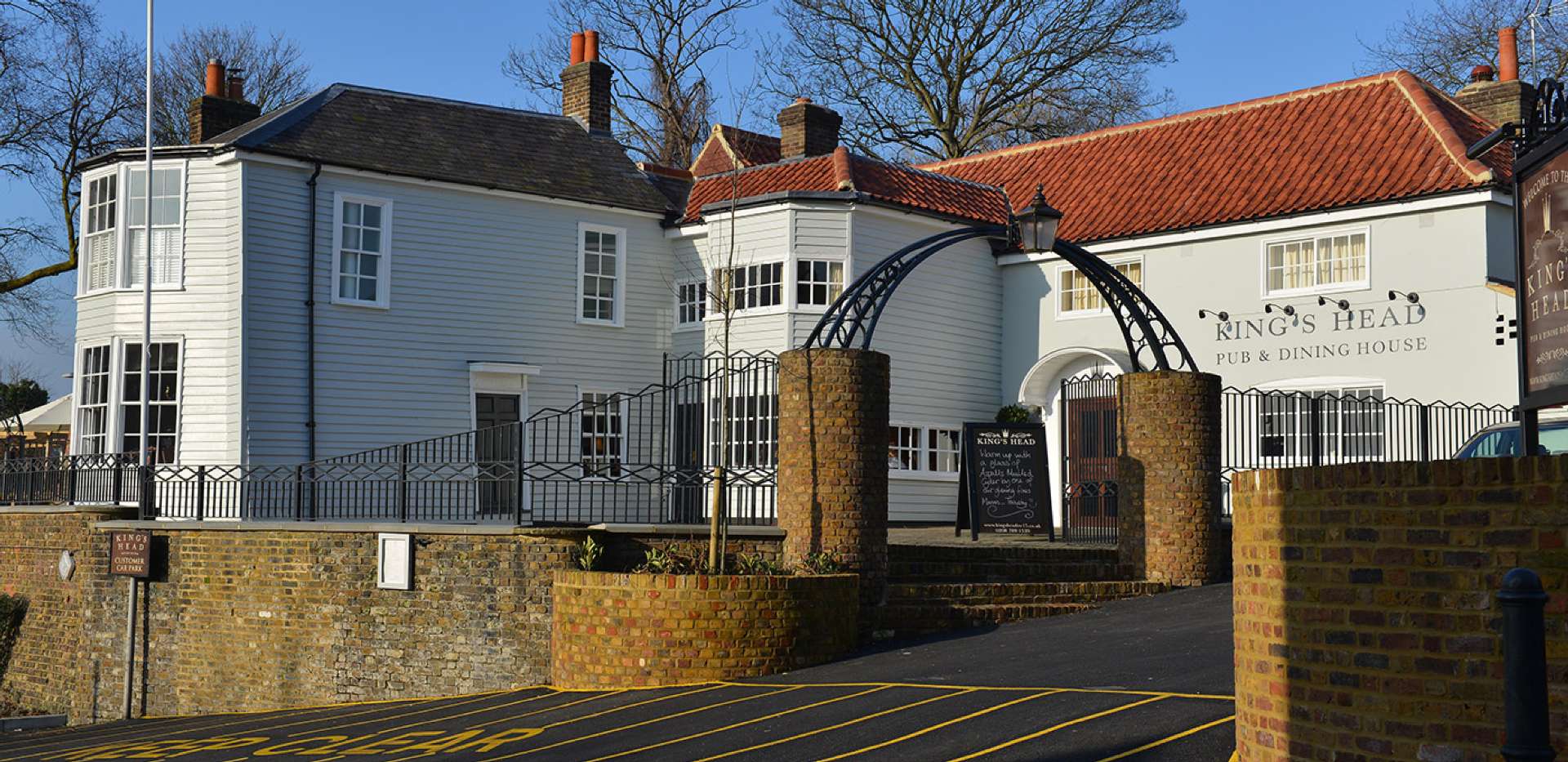 St James, Queen Mary's Place, The King's Head, Pub, Dining House, Local Area