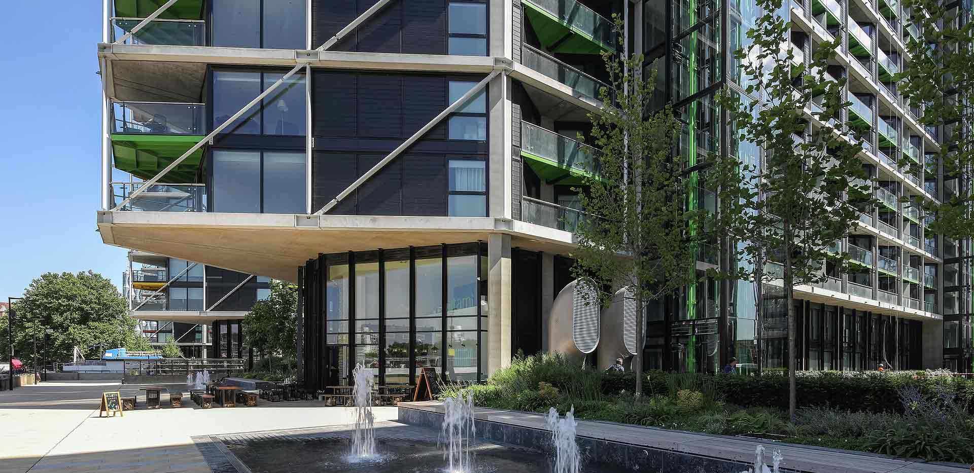 St James, Riverlight, Exterior, Building