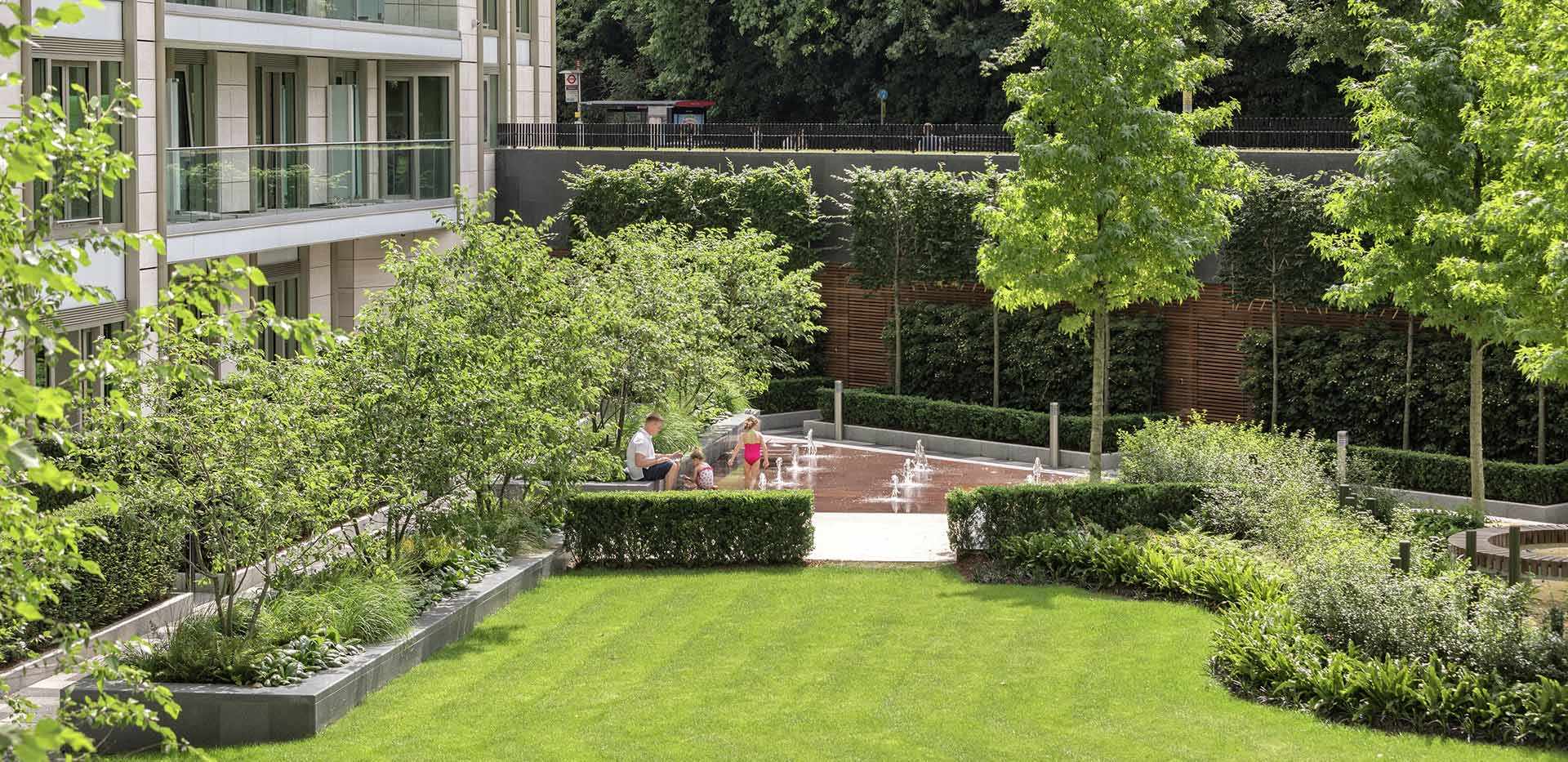 Berkeley, Vista, Exterior, Garden, Pool