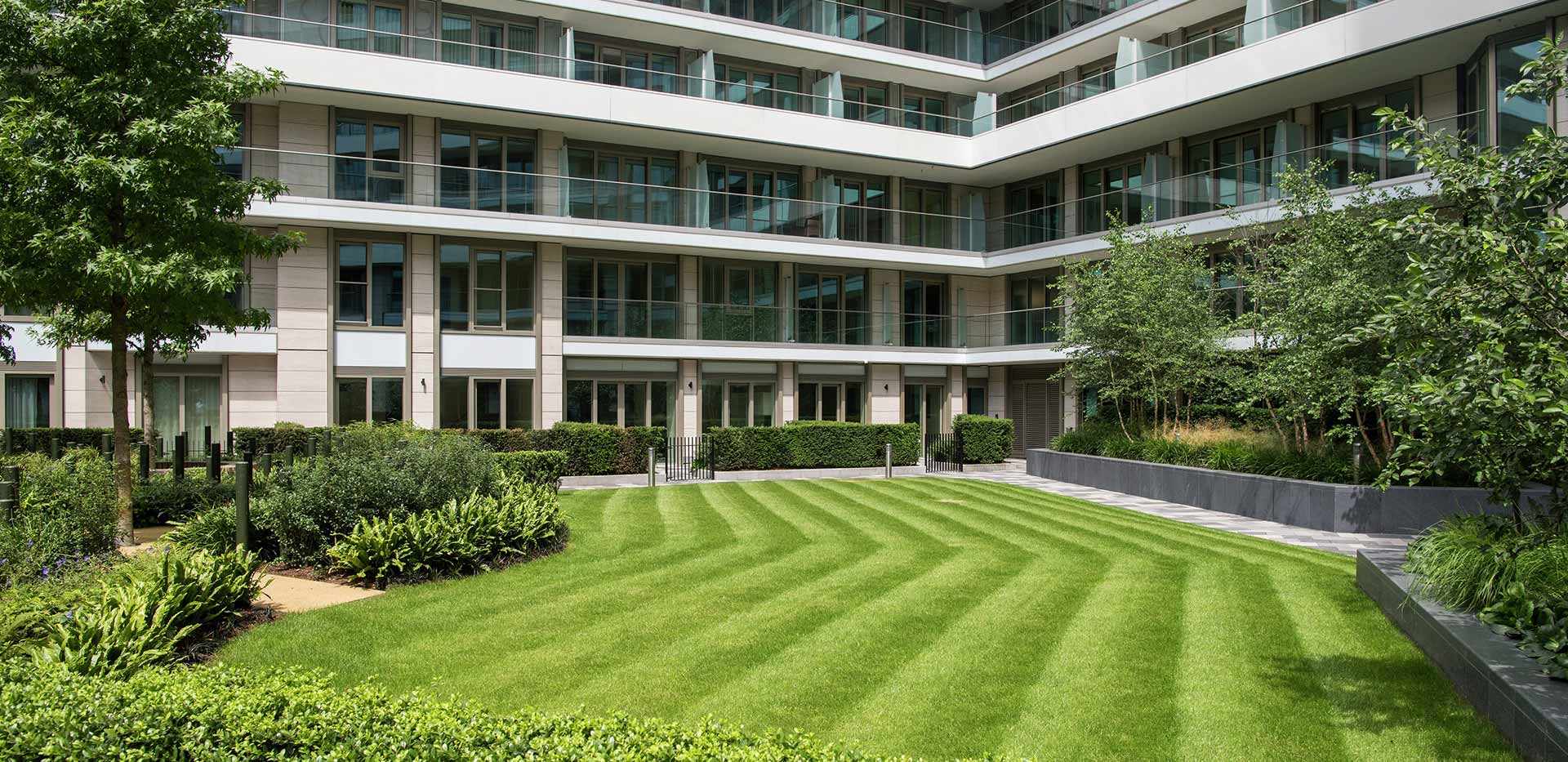 Berkeley, Vista, Exterior, Landscape Gardens
