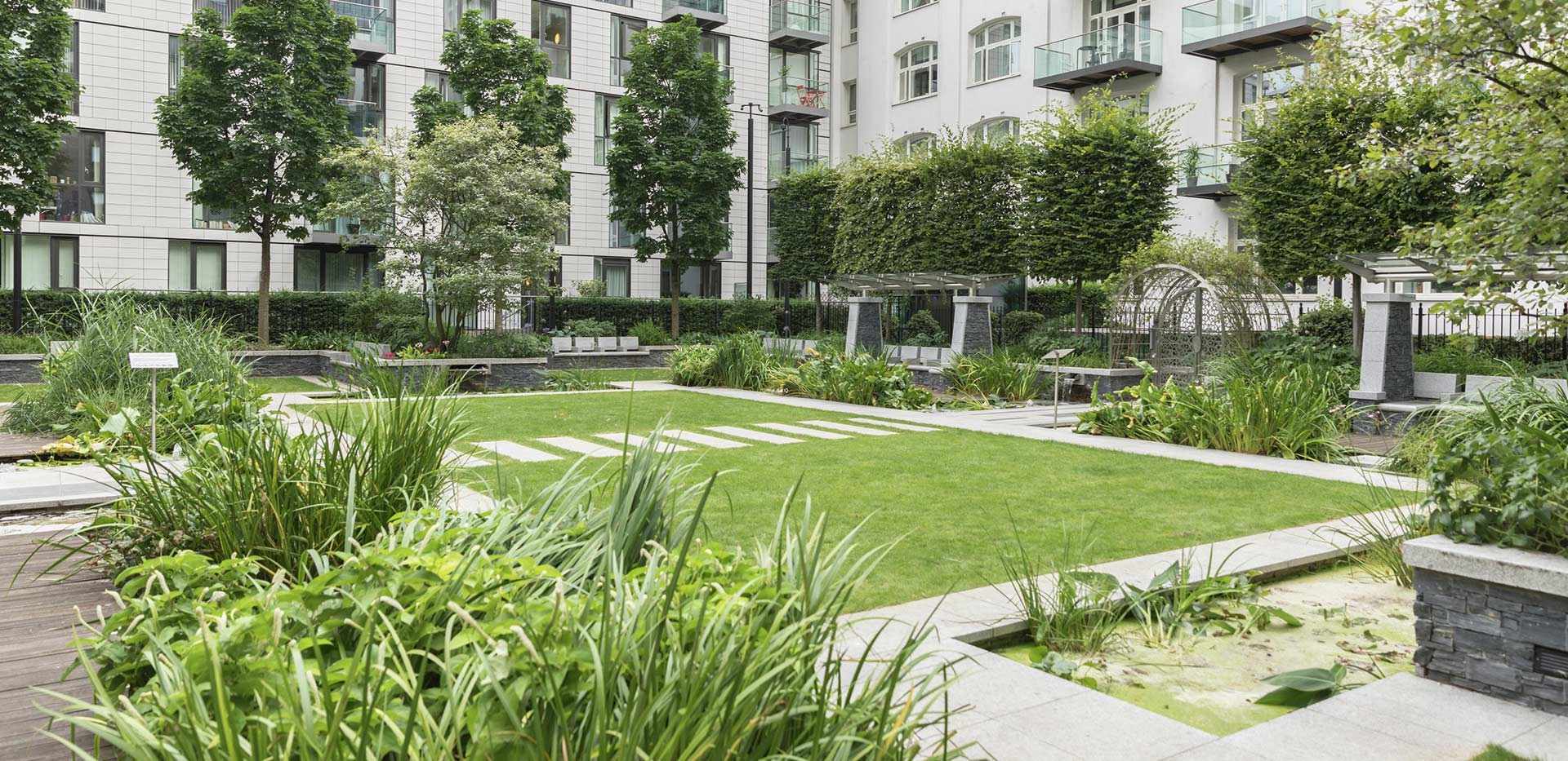 Berkeley, Goodman's Fields, Local Area, Piazza, Courtyard