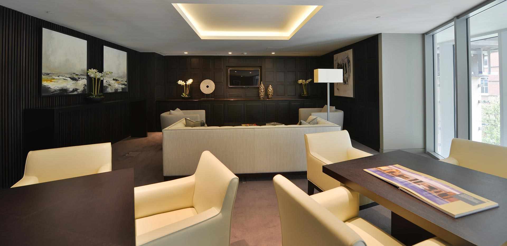 Berkeley, Goodman's Fields, Facilities, Business Lounge