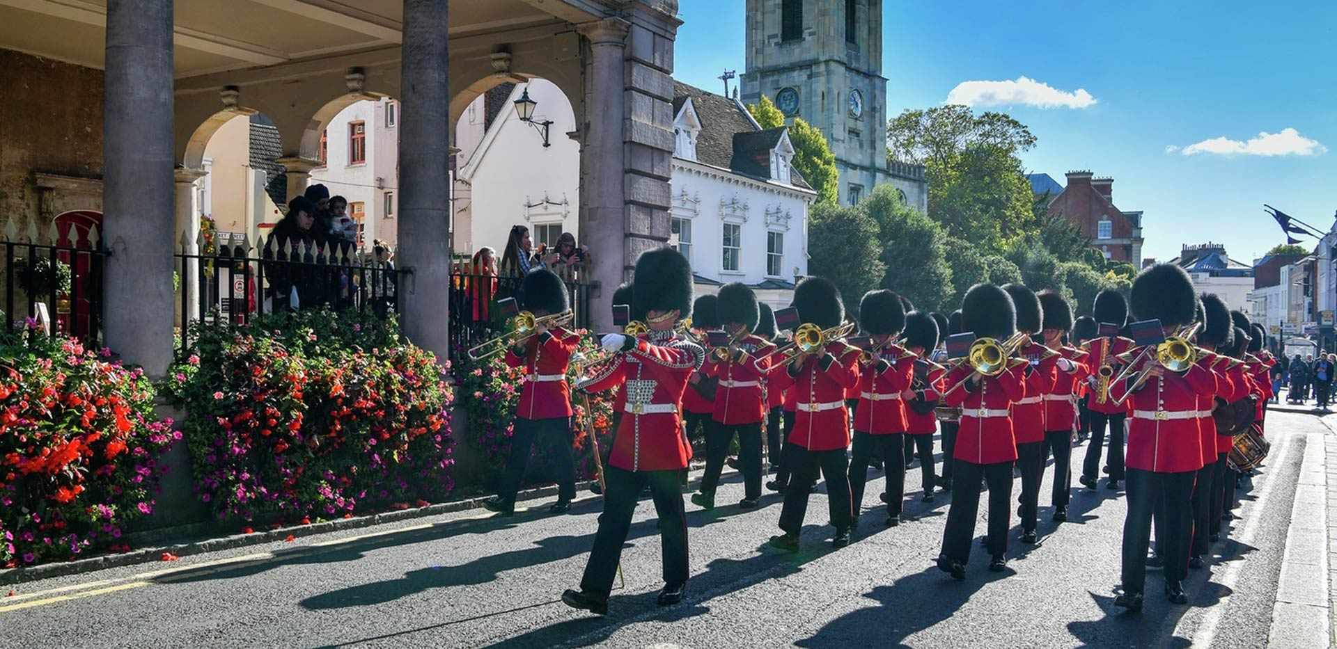Berkeley, Brompton Gardens, Local Area, Windsor Castle Guards