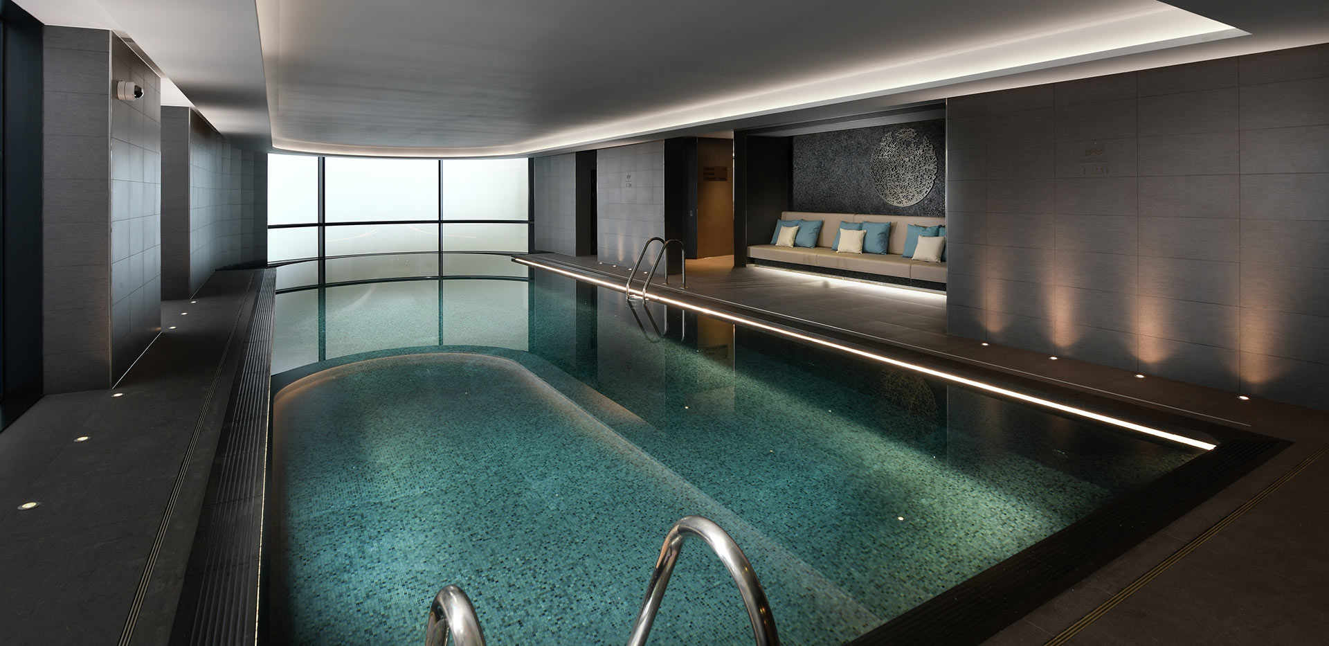 St James, The Corniche, Swimming pool, Facilites