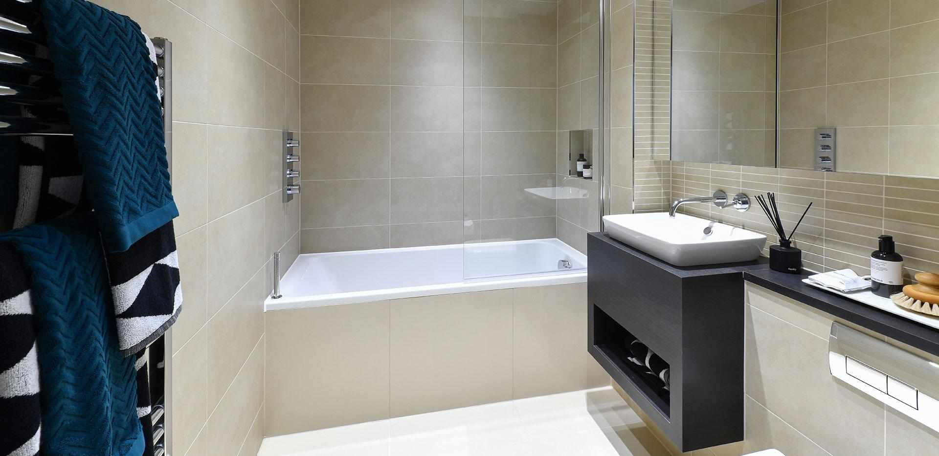 St James, Brewery Gate, Bathroom 