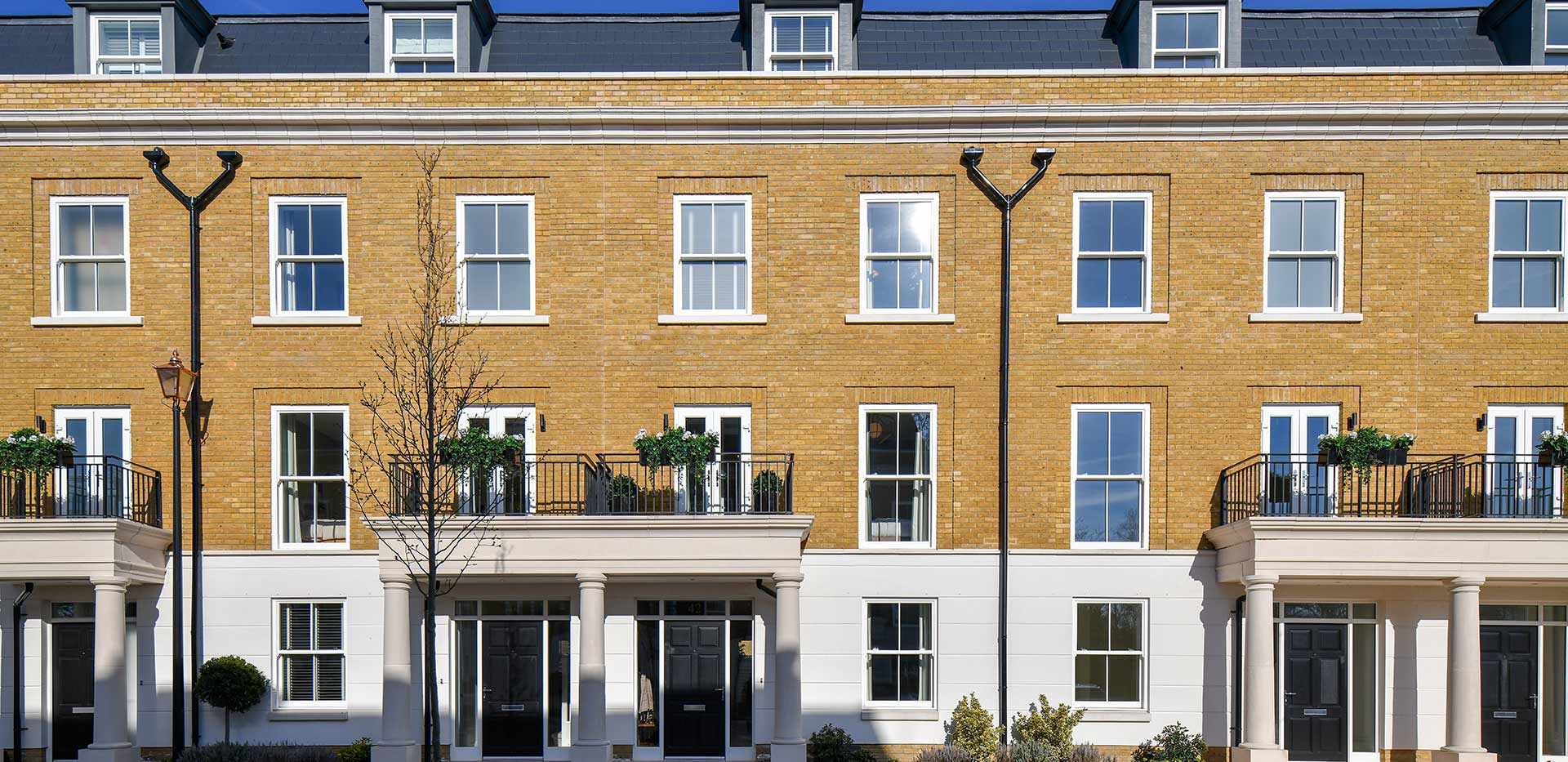 St James, Brewery Gate, Exterior, 03