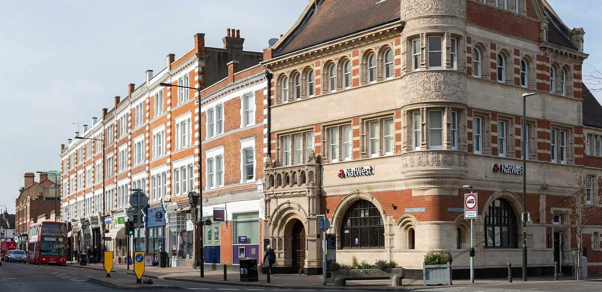 Berkeley, Wimbledon Hill Park, Local Area