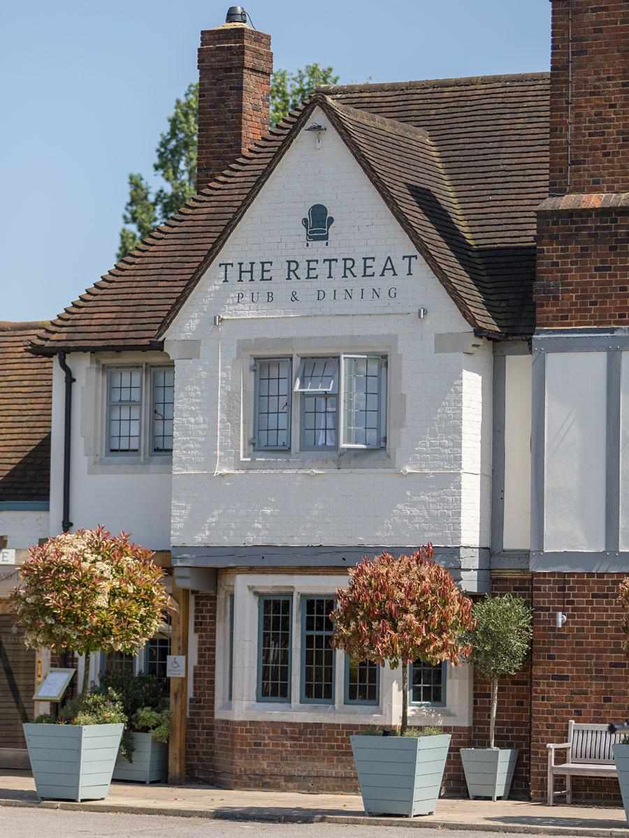 Berkeley, 17-51 London Road, Local Area