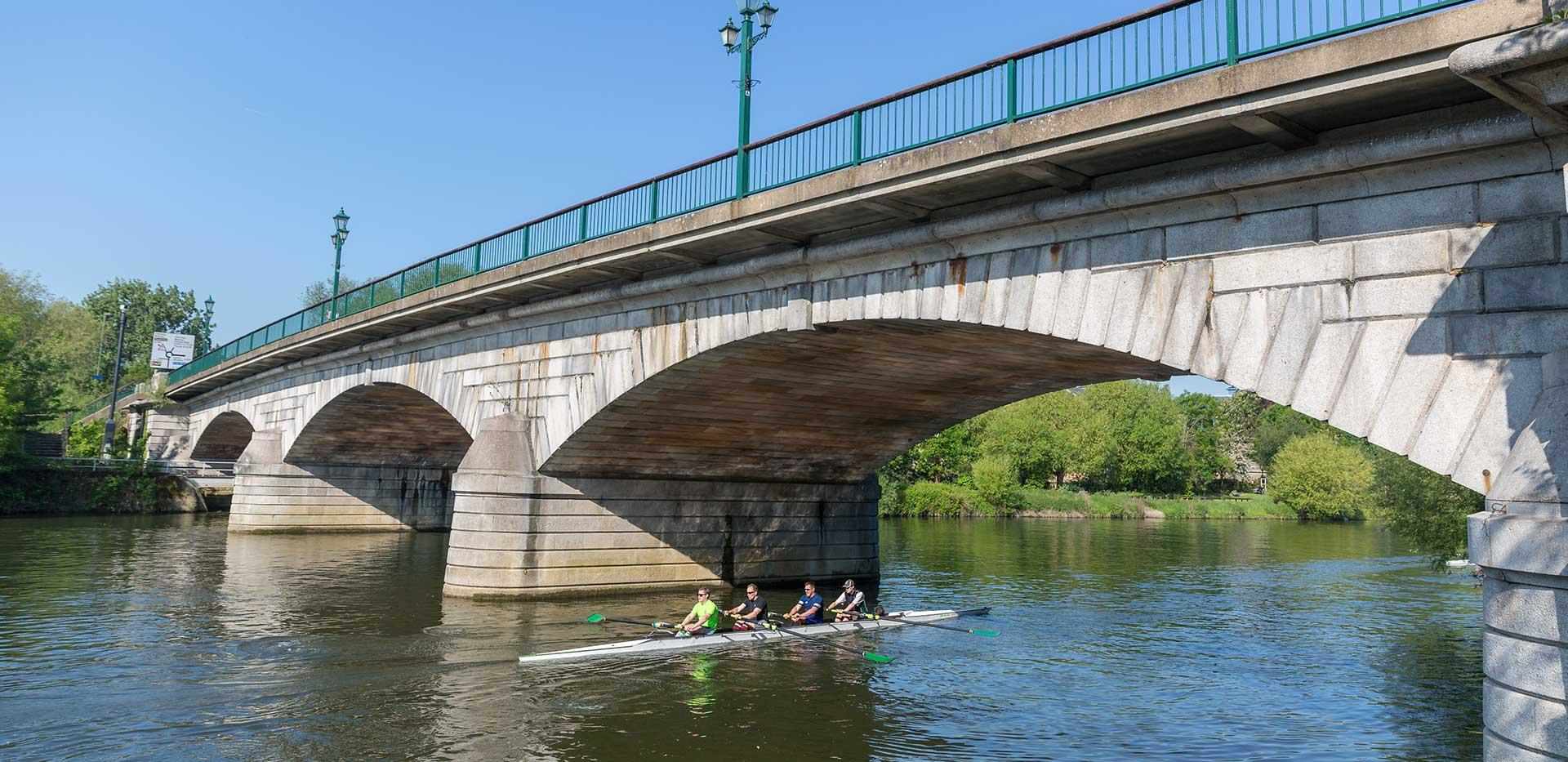 Berkeley, 17-51 London Road, Local Area