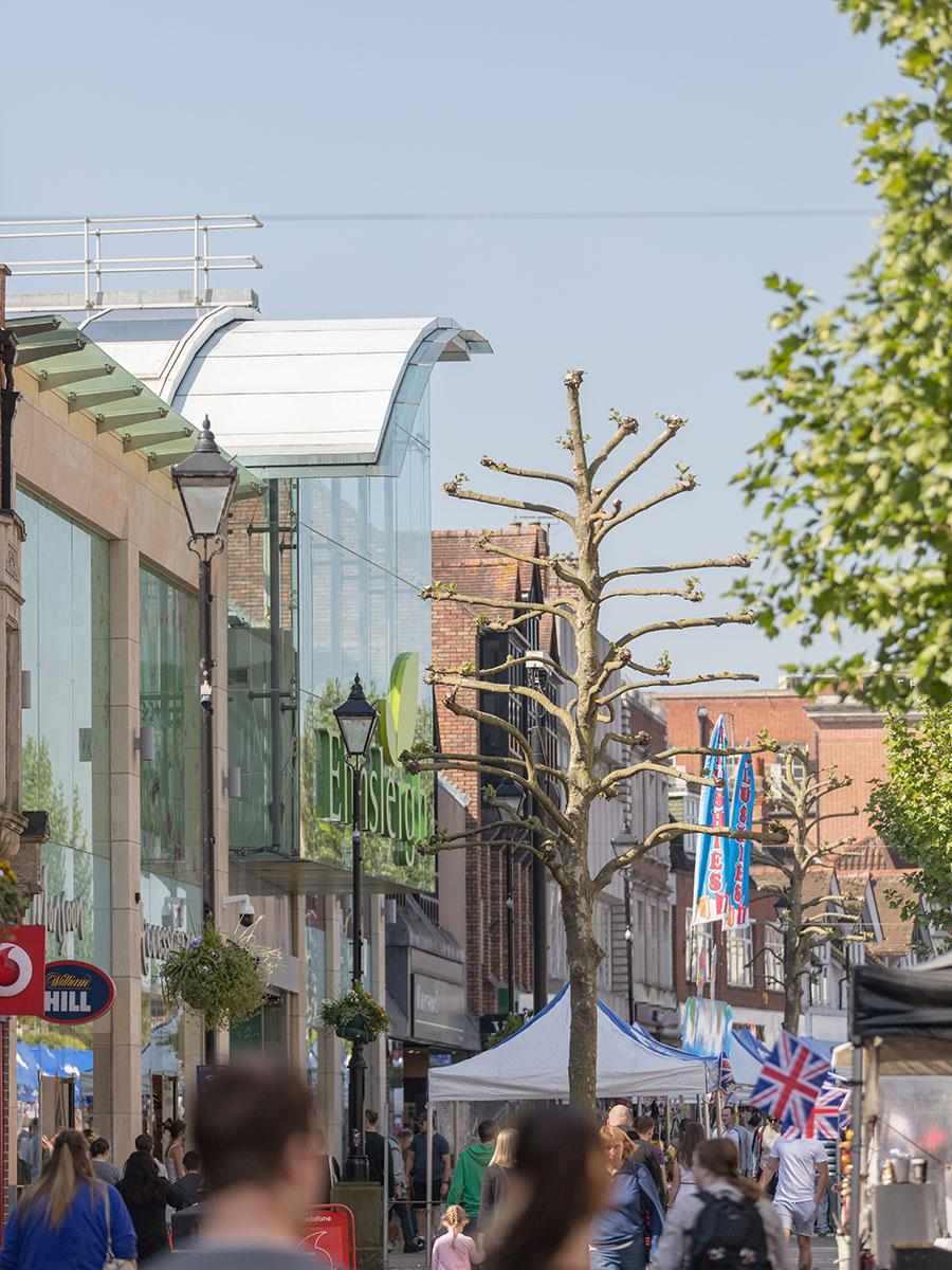 Berkeley, 17-51 London Road, Local Area